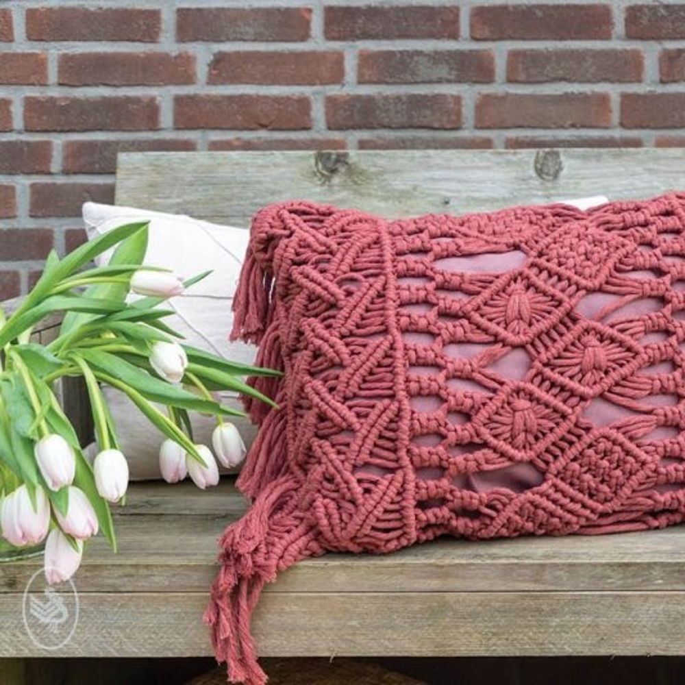 Gratis Haakpatroon voor 'Angel Falls Macramé Kussen'