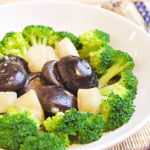 Broccoli with Mushrooms and Scallops