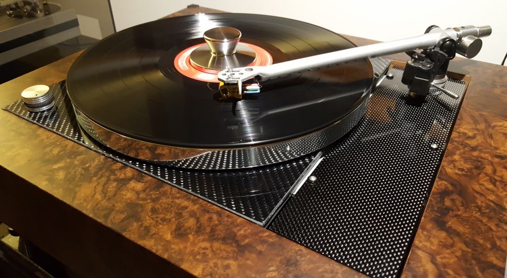 Thorens TD 150 Carbon top plate added