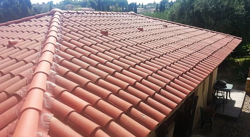 Remplacement de faîtage et d’arêtiers scellés par des closoirs ventilés — photo 8 sur 10 — CEG TOITURE
