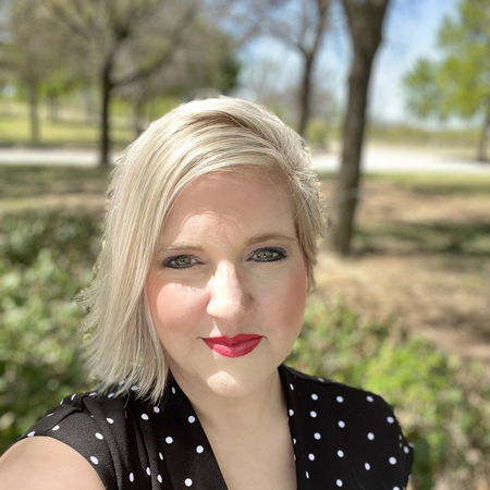 Shannon Kratky (she/they), MS, LPC, LCDC, NCC