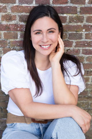 Whitney Bee