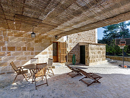  Islas Baleares
- Gorgeous country house with guest house in Alcudia