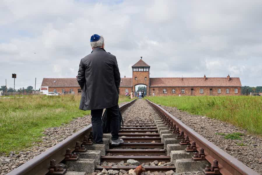 Private 8-Day Anne Frank Memorial Tour: Amsterdam to Auschwitz - photo 4