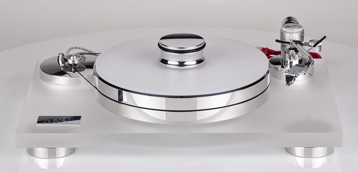The stunning Transrotor Rossini turntable with FREE ton...
