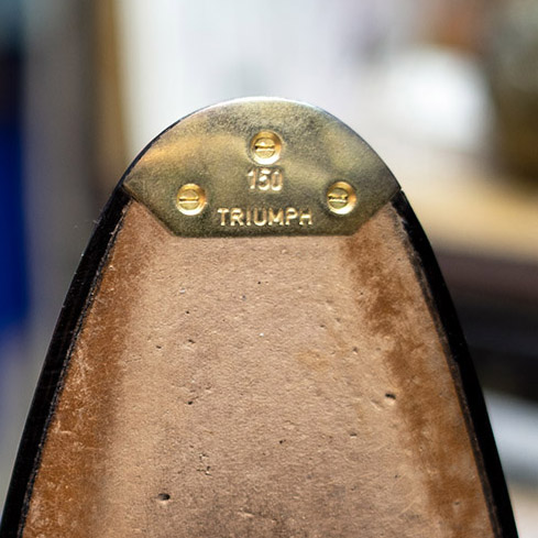 Exemple d'un fer cloué très mal posé