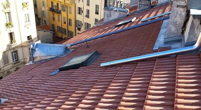 Rénovation de la couverture en tuiles de Marseille d’un bâtiment à Nice – Clemenceau — photo 10 sur 18 — CEG TOITURE