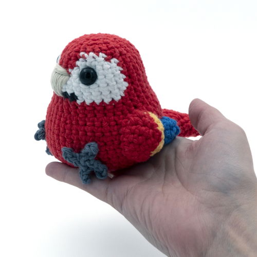 Amigurumi Scarlet Macaw