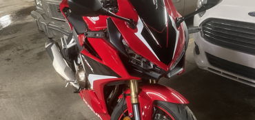 2023 HONDA CBR500R motorcycle for rent near Cleveland, OH