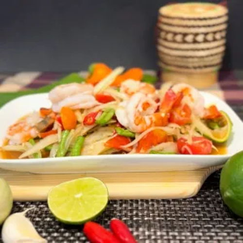 Image 17: Som Tam Goong (Papaya Salad with Prawns) ส้มตำกุ้งสด