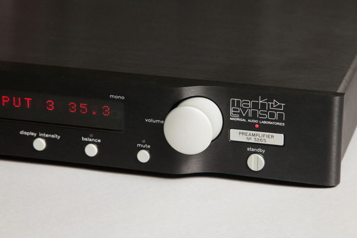 Mark Levinson No 326s Dealer Demo unit with Phono Stage