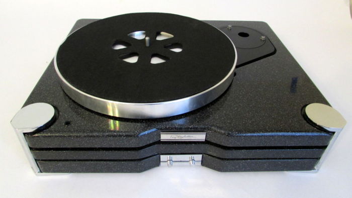ROKSAN TMS2 REFERENCE  TURNTABLE WITH ROKSAN  ROK-DS1.5...