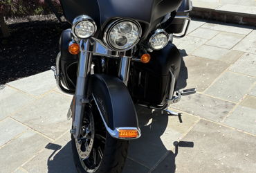 2017 HARLEY-DAVIDSON TOURING ULTRA LIMITED motorcycle for rent near Clifton, VA