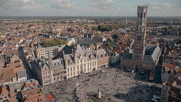  België
- Dronebeeld Markt.jpg