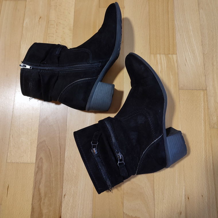 Ankle Boots with 4cm Heel and Zipper Details