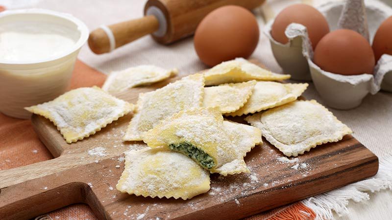 Corsi di cucina Siracusa: Stendiamo la pasta a casa di una cesarina Siciliana