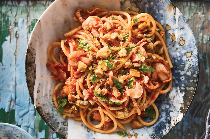 Bucatinis aux tomates et aux mactres de Stimpson