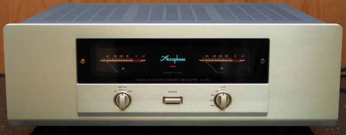 Accuphase A20V Class-A power amplifier