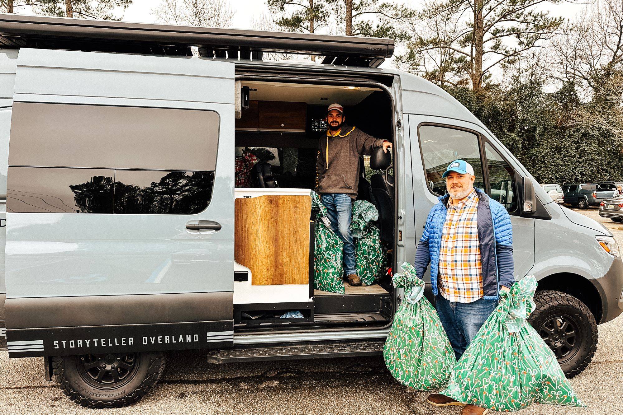 Storyteller Overland delivers gift baskets to Big Oak Ranch in Alabama