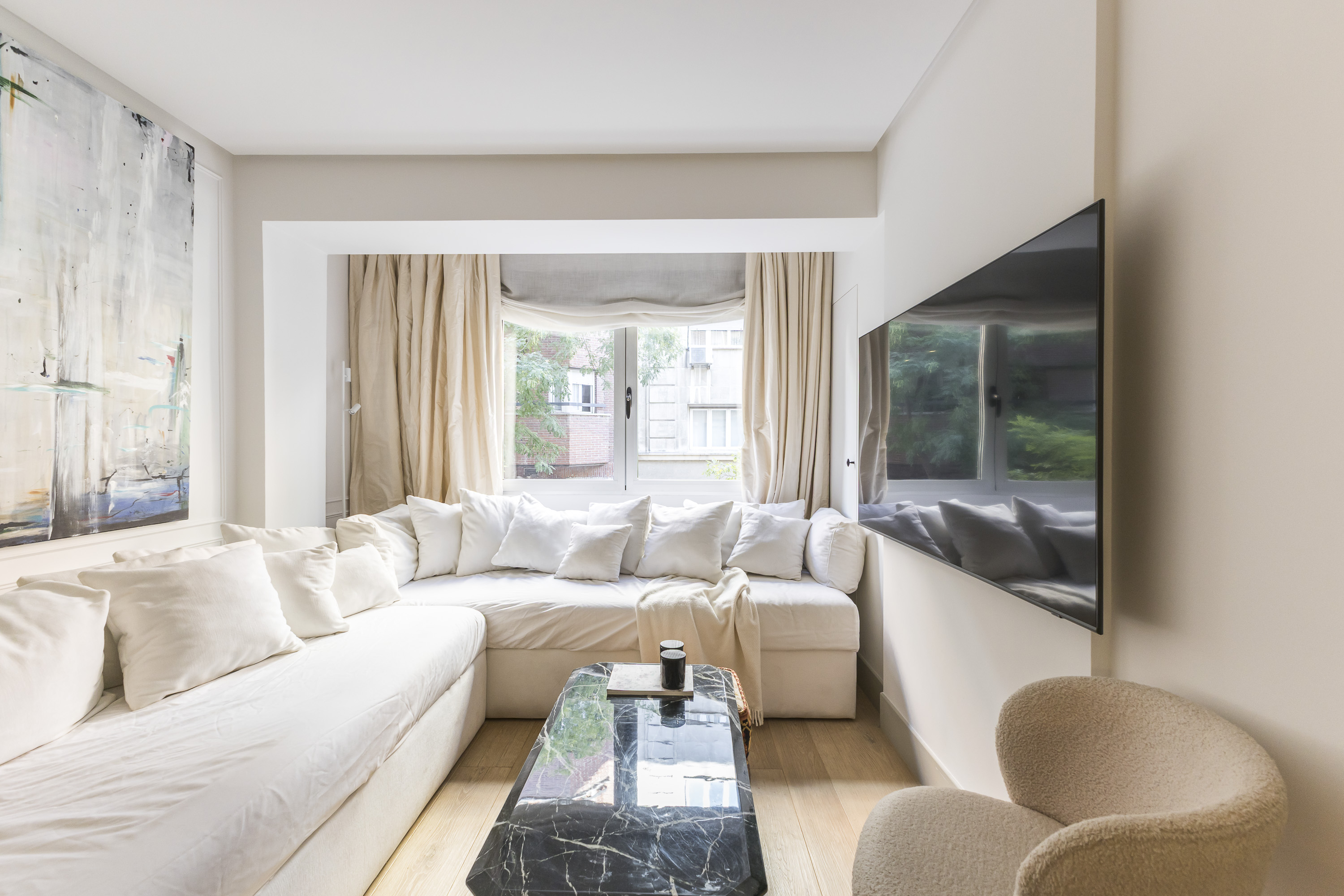 Charming, exclusive apartment in Lista–Salamanca - Image 3