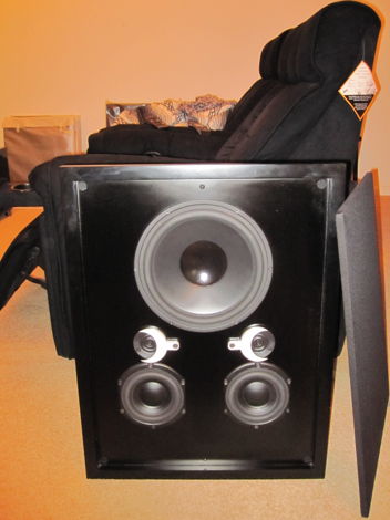 Superstar stereo speaker w/o art deco grille