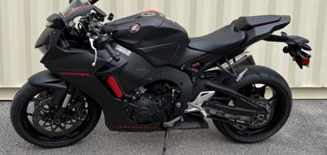 2017 HONDA CBR1000RR ABS motorcycle for rent near El Paso, TX