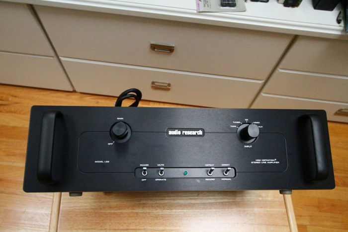 Audio Research LS2B preamp - balanced, hybrid, black Or...