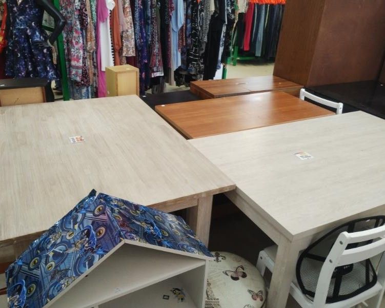 1-World Charity Shop - Image 4