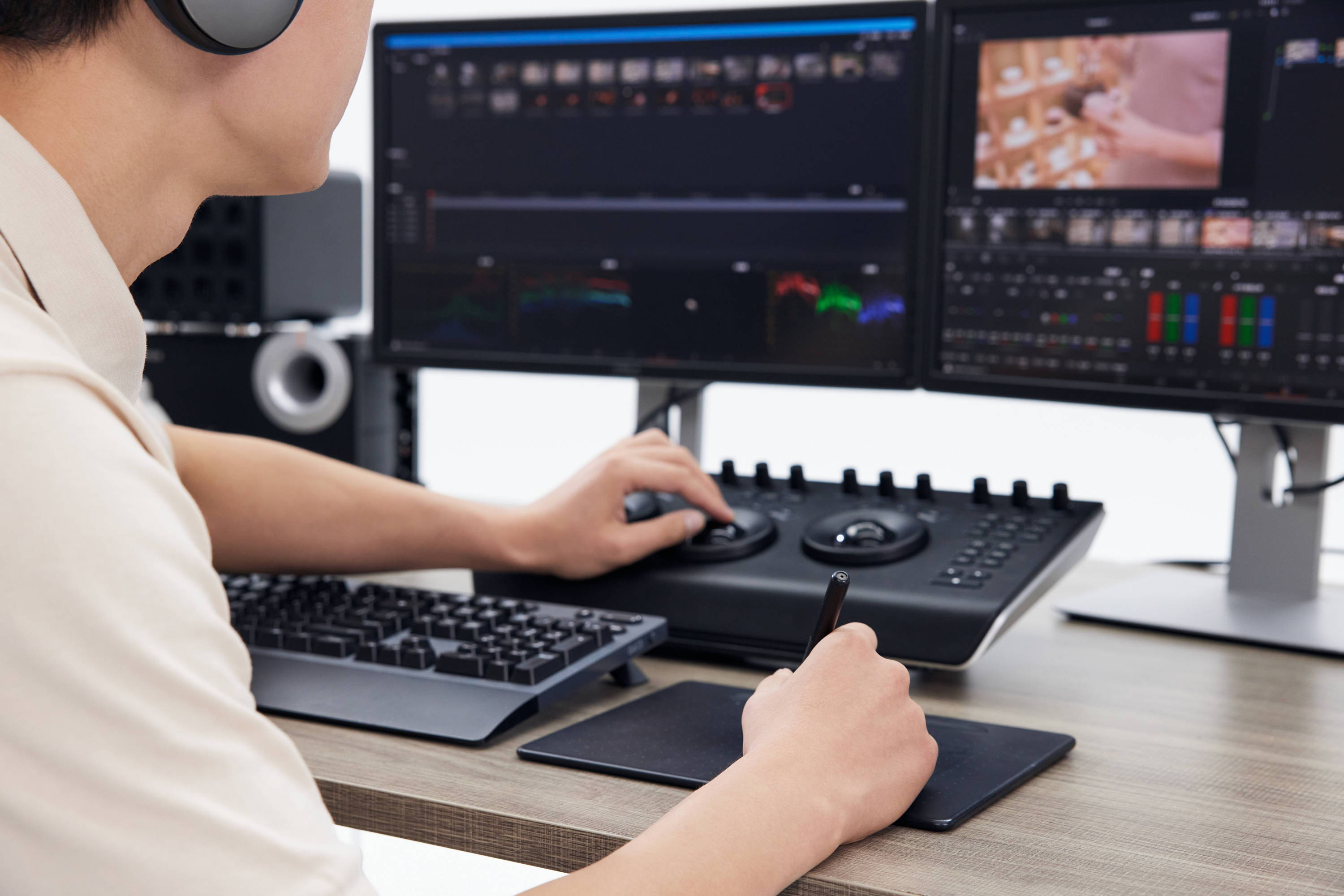 Learn With Experts Learn With Experts