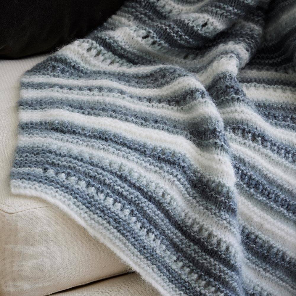 Simple Ripple Throw with Artist yarn light Weight acrylic yarn