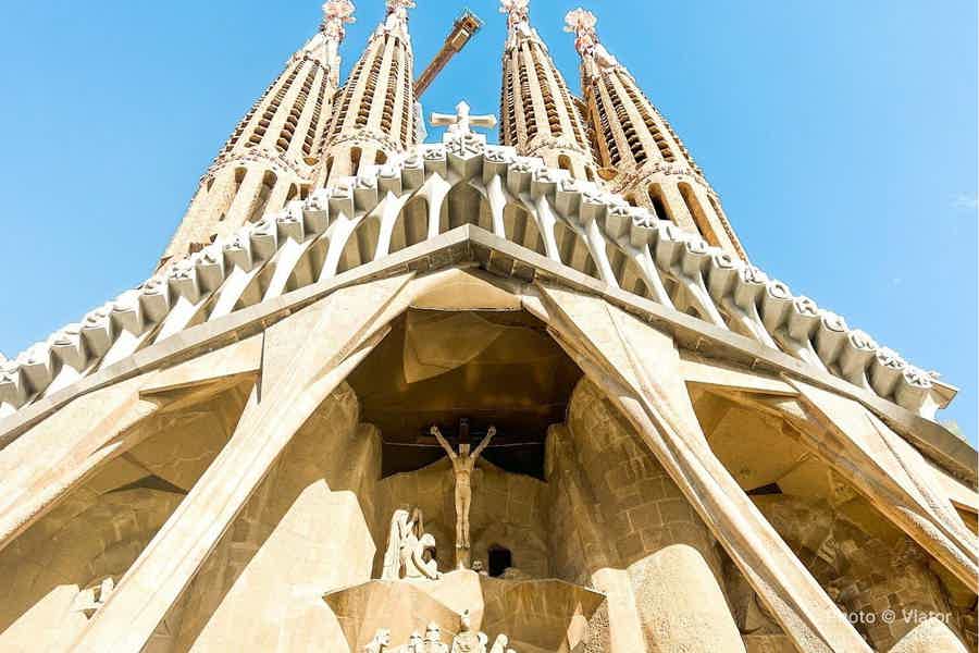 Barcelona all included: Sagrada, Park Güell, Montjuic & Gothic - photo 4