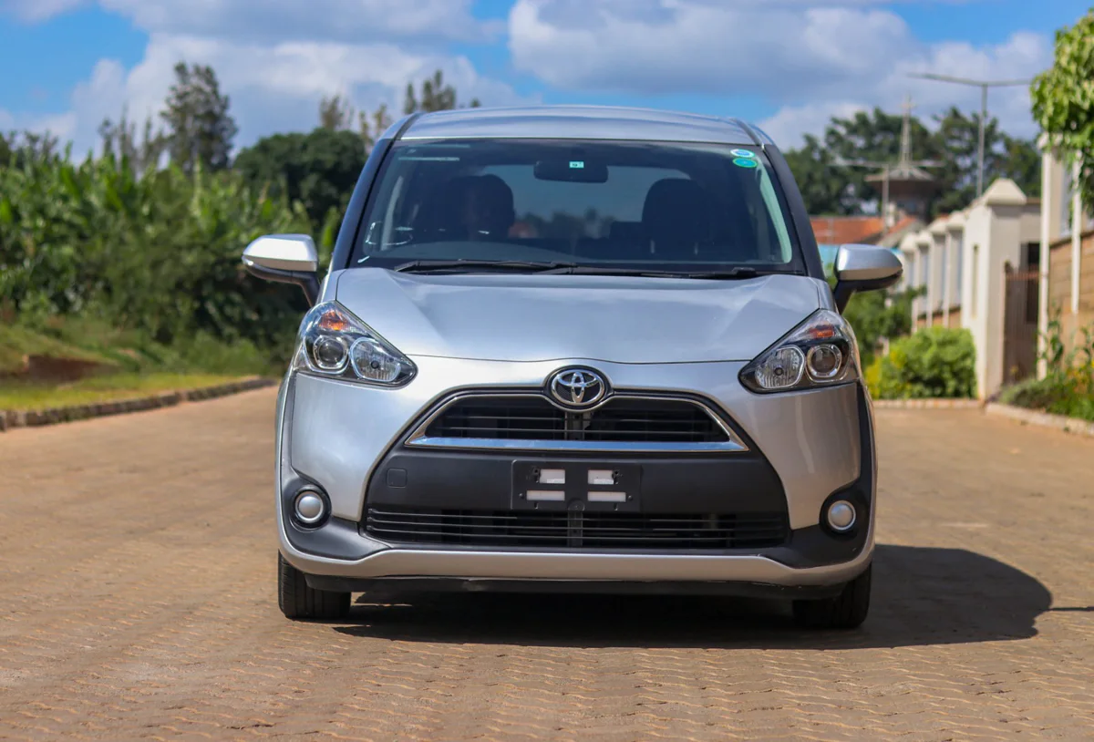 2016 Toyota Sienta — Royal Max Motors — photo 7 of 13