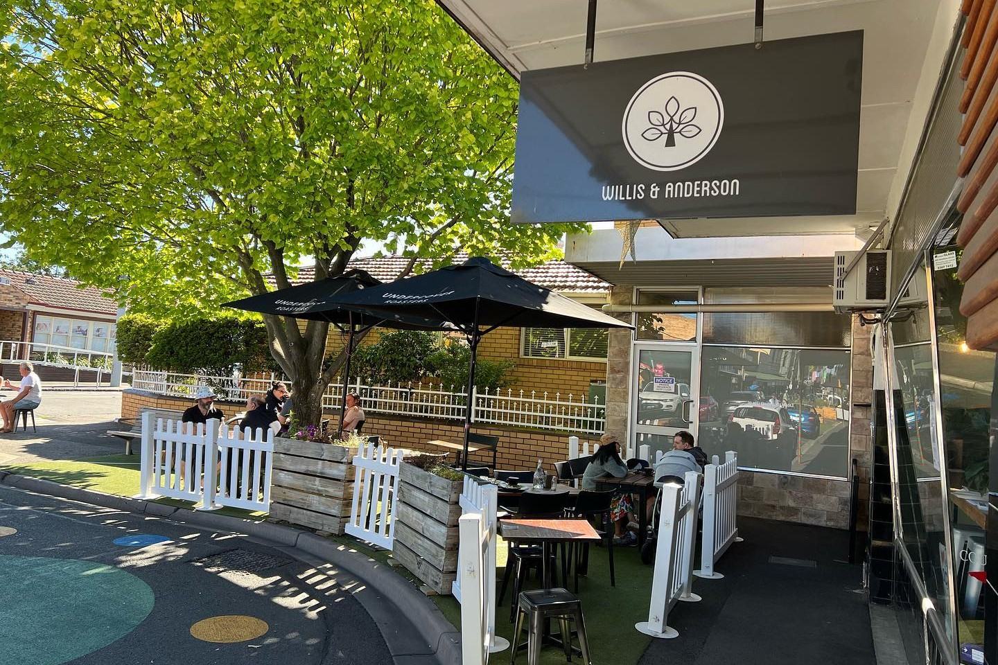 Willis & Anderson Cafe