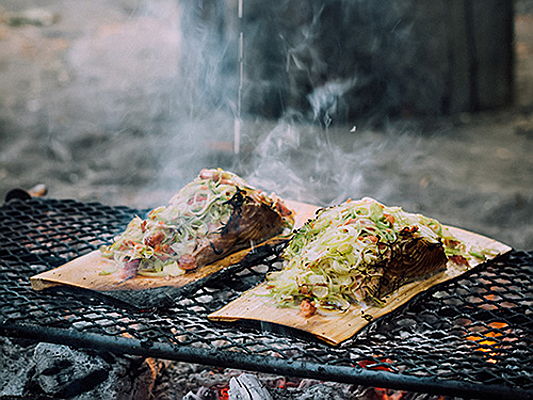  Costa Adeje
- Räuchern liegt im Trend! So verfeinern Sie Fleisch, Fisch und Käse zuhause mit rauchigen Aromen: