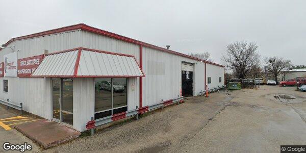 Quik's Oil Change + Car Care exterior