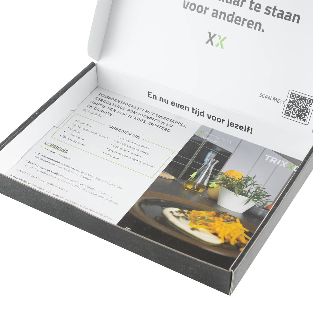 Duurzaamheid en geschenken gaan hand in hand met BergHOFF Belgium's GiftBox voor TRIXXO. Ontdek hoe onze Second Life verpakking, ontworpen om te worden hergebruikt als receptendoos, bijdraagt aan de circulaire economie en de duurzaamheid van het geschenk vergroot. Perfect voor duurzame incentives, relatieschenken, kerstpakketten en eindejaarsgeschenken voor bedrijven.