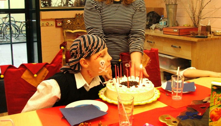 labyrinth kindermuseum geburtstags kuchen