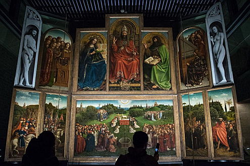  Uccle
- The hidden secrets of the Ghent Altarpiece restoration