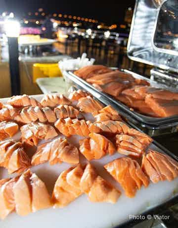 Two-hour Chao Phraya River cruise with dinner