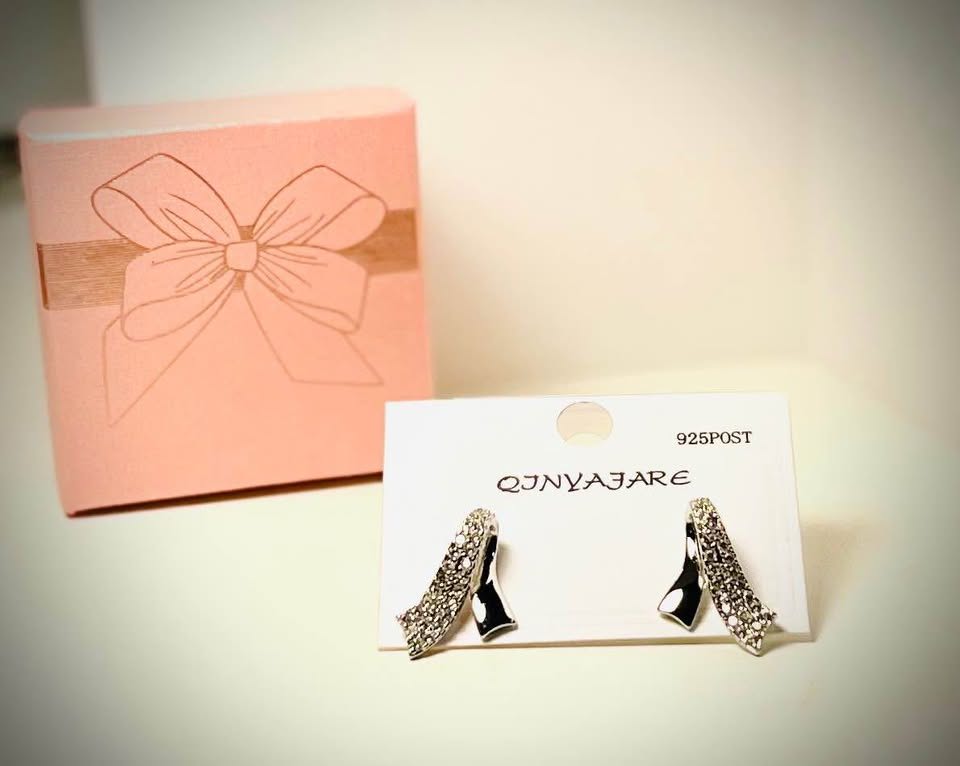 Silver Fashion Earrings - Image 2