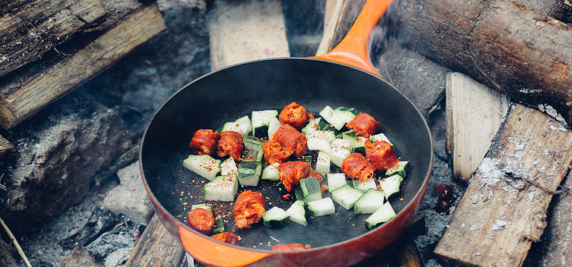 7 useful camping hacks to have a perfect camping day