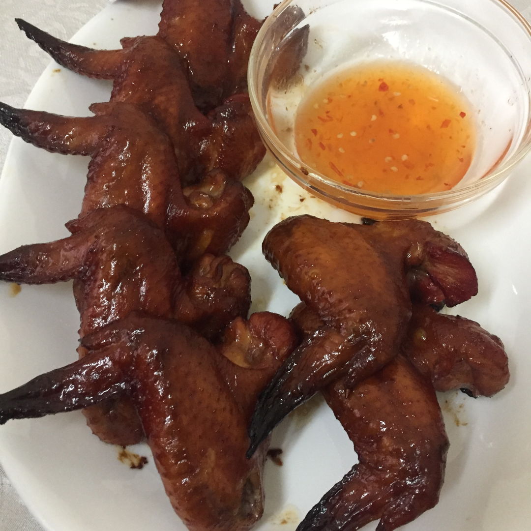 Oven grilled chicken wings. Eat them while watching tv with hubs