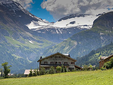  Gstaad
- Ferienimmobilie in Gstaad