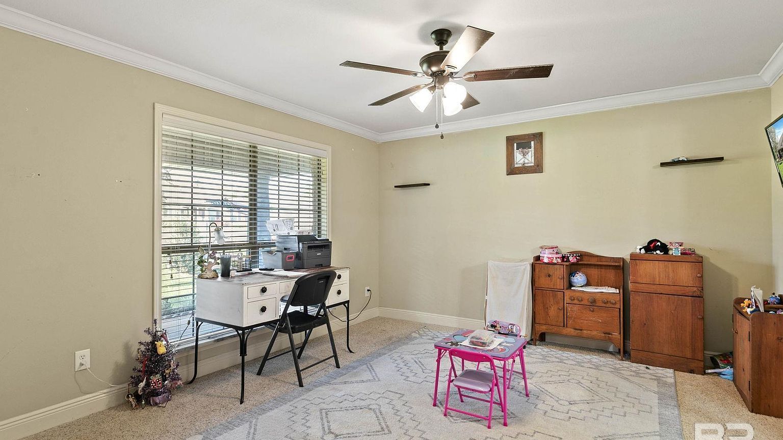 Slideshow image