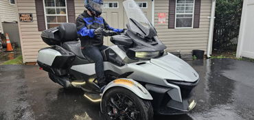 2022 CAN-AM SPYDER RT LIMITED motorcycle for rent near Avoca, PA