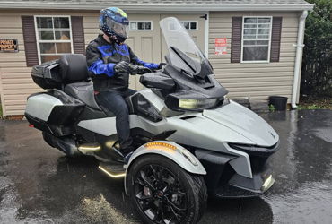 2022 CAN-AM SPYDER RT LIMITED motorcycle for rent near Avoca, PA