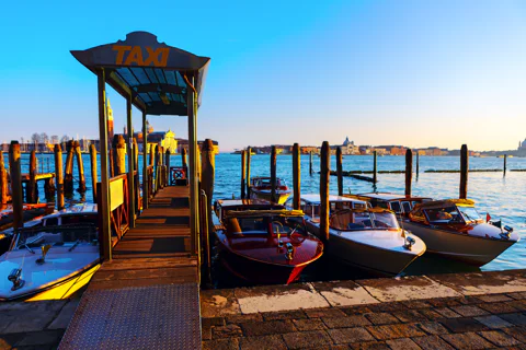 Private Water Taxi Transfer: Venice Airport - Hotel
