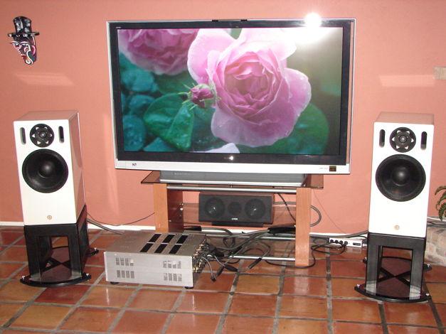 Escalante Fremont Monitors Cadillac Pearl White