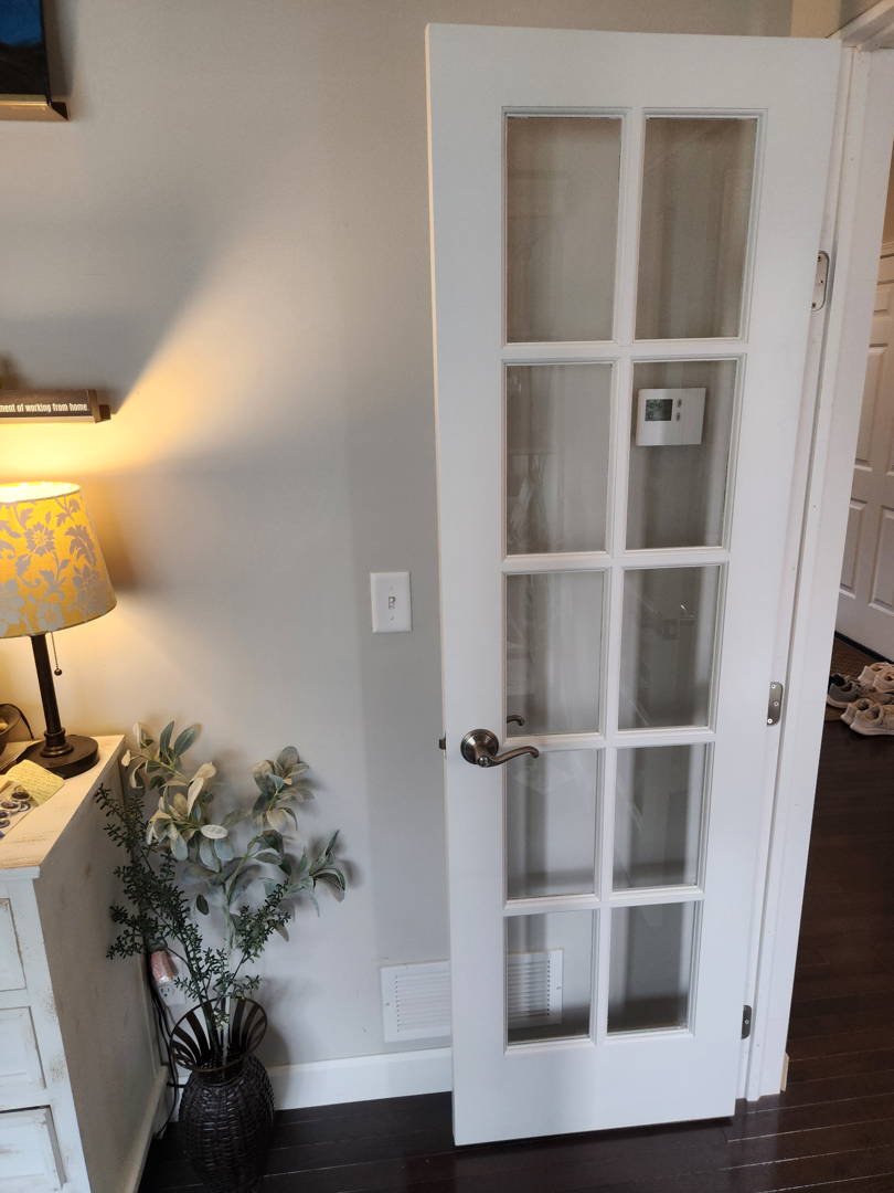 Residential interior door
