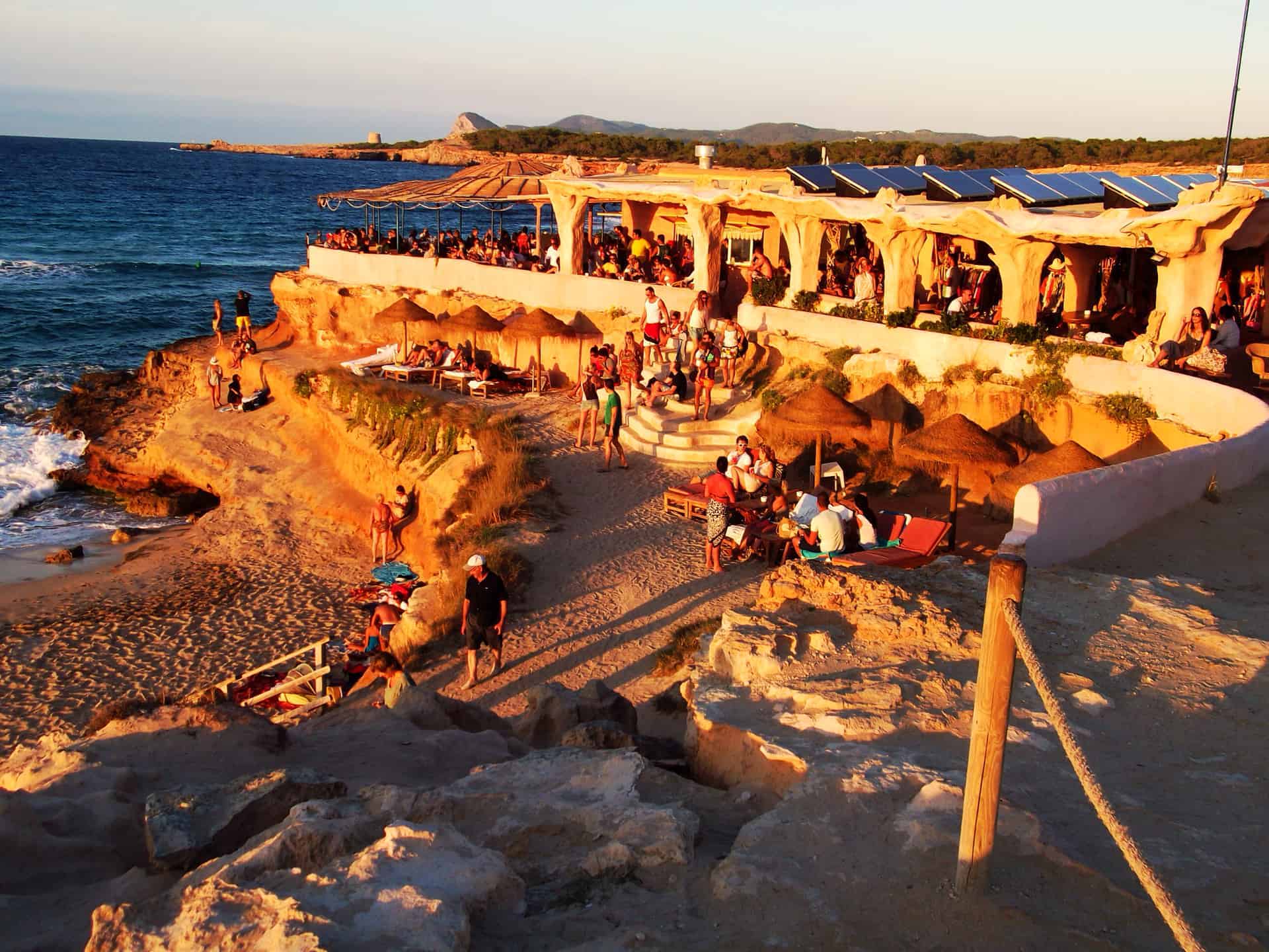 Atardecer en Ibiza desde Cala Conta 
